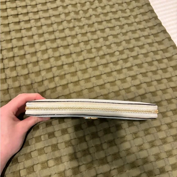 Michael Kors White and Gold Zip-Around Wallet - Picture 7 of 8